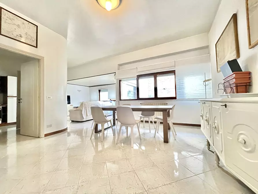 Immagine 2 di Quadrilocale in affitto  a Seravezza