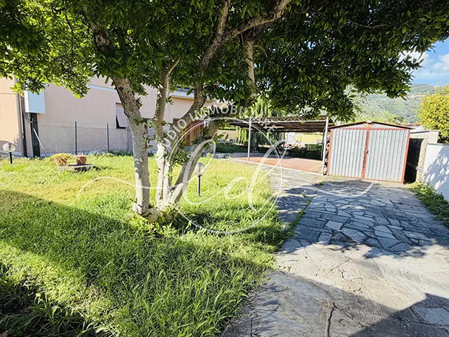 Immagine 23 di Casa indipendente in vendita  a Pietrasanta