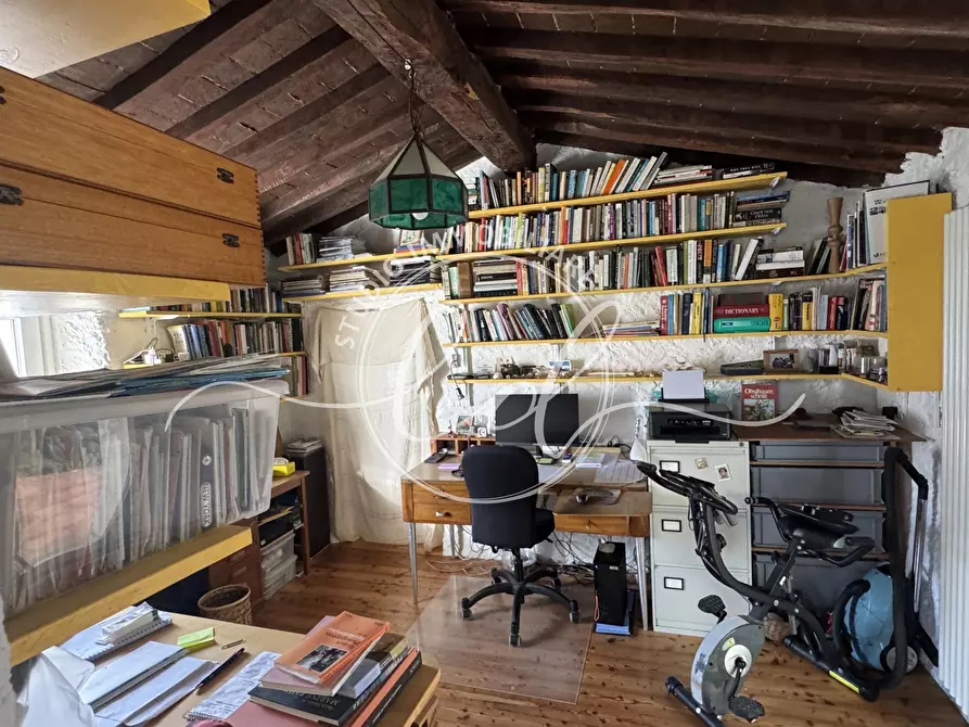 Immagine 98 di Casa indipendente in vendita  a Stazzema