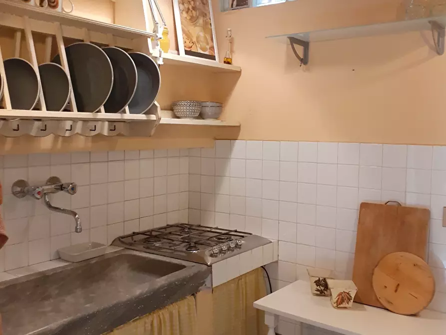 Immagine 8 di Trilocale in vendita  a Pietrasanta