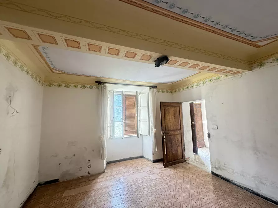 Immagine 28 di Porzione di casa in vendita  a Seravezza