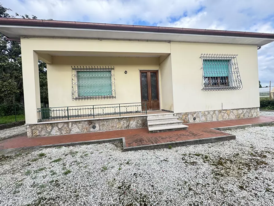 Immagine 7 di Casa indipendente in vendita  a Pietrasanta
