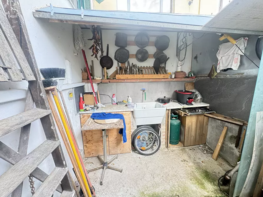 Immagine 56 di Porzione di casa in vendita  a Pietrasanta