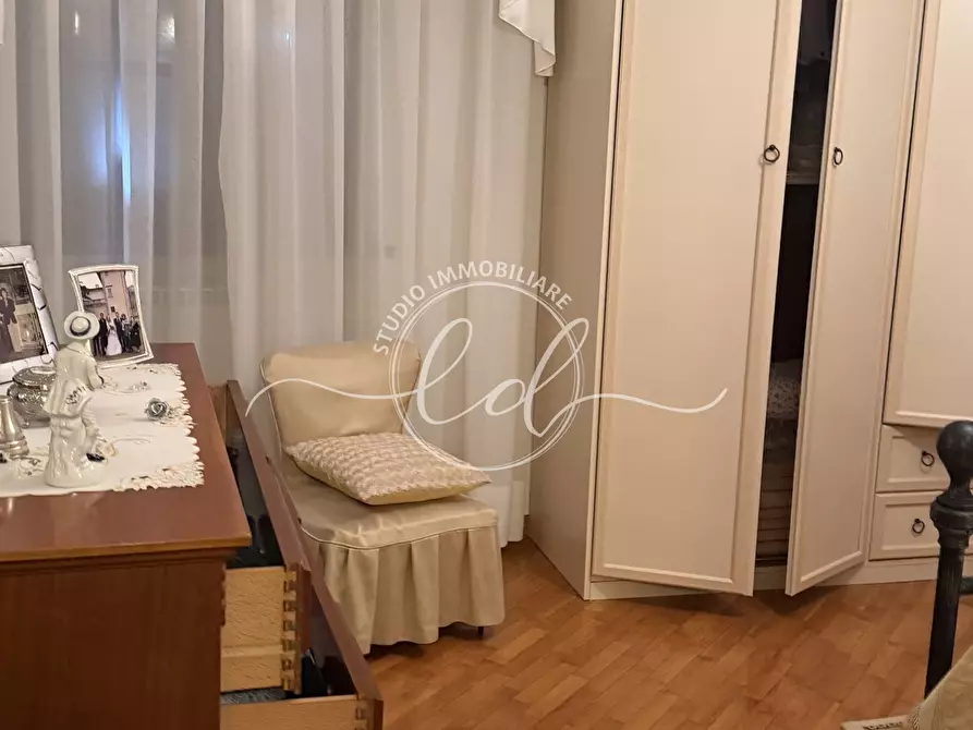 Immagine 25 di Porzione di casa in affitto  a Seravezza