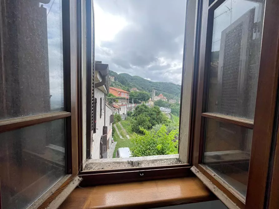 Immagine 55 di Porzione di casa in vendita  a Pietrasanta