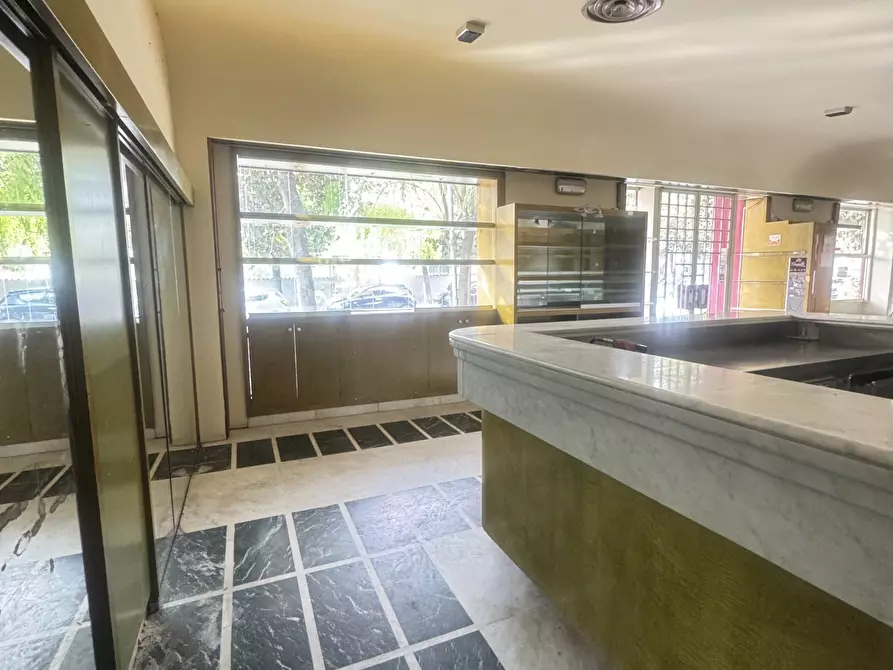 Immagine 5 di Bar / Ristorante in affitto  a Pietrasanta