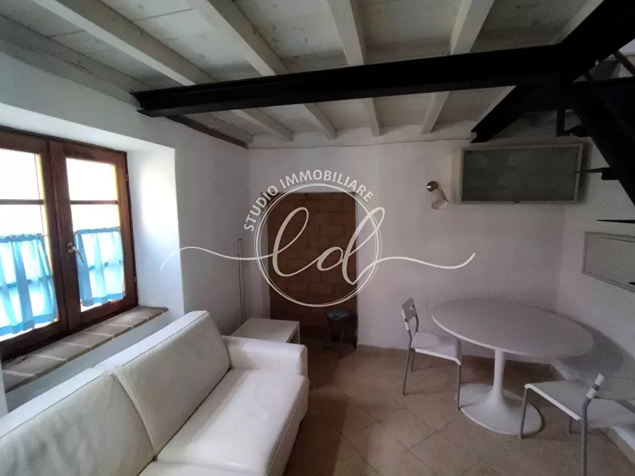 Immagine 14 di Porzione di casa in vendita  a Camaiore