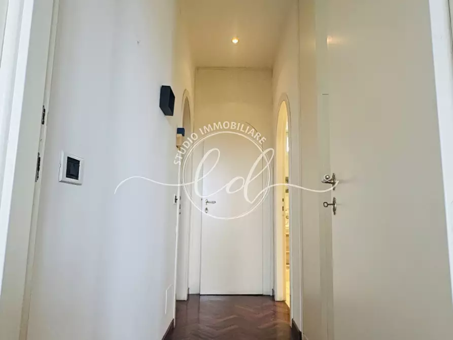 Immagine 47 di Attico in vendita  a Seravezza