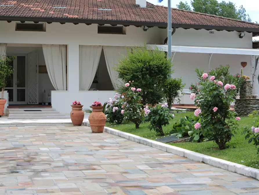 Immagine 43 di Villa in vendita  a Forte Dei Marmi