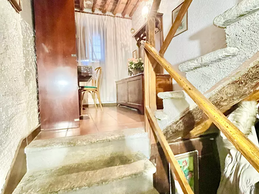 Immagine 53 di Porzione di casa in vendita  a Pietrasanta