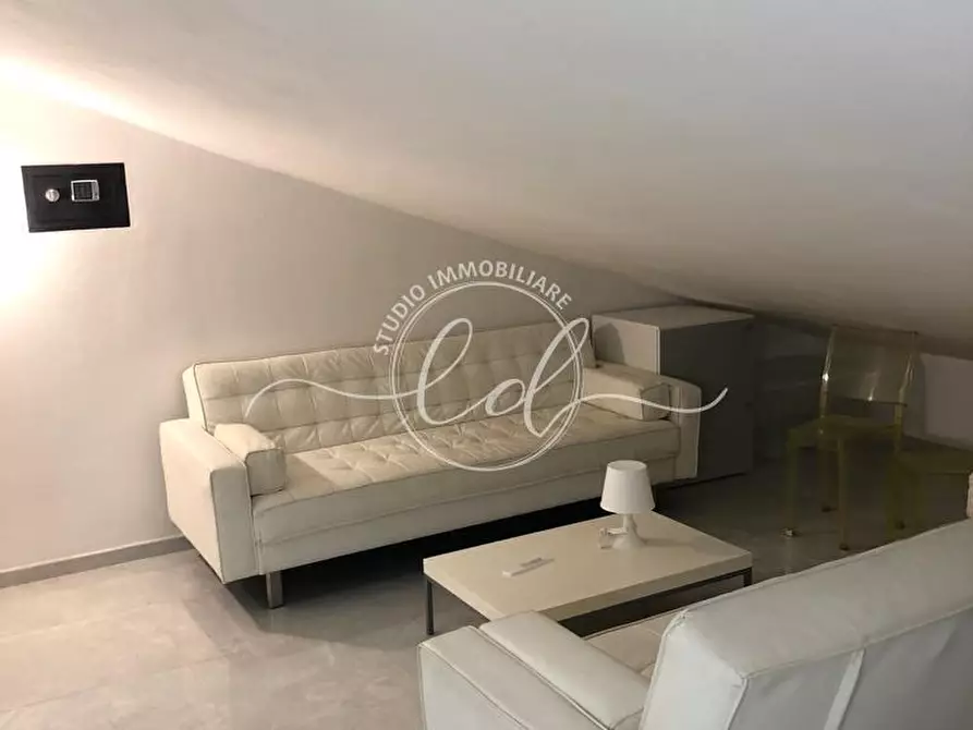 Immagine 13 di Quadrilocale in vendita  a Massa