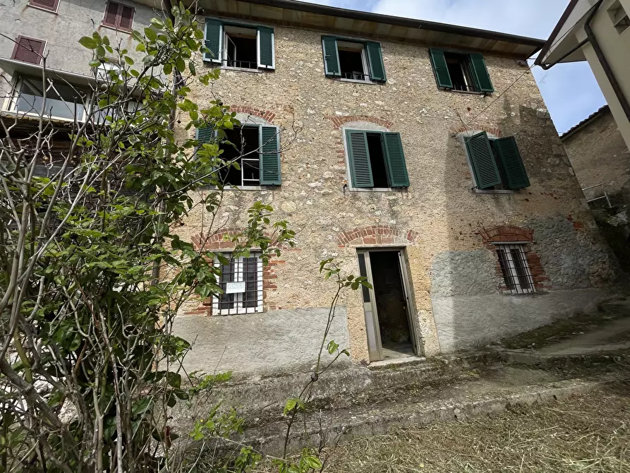 Immagine 36 di Casa indipendente in vendita  a Pietrasanta
