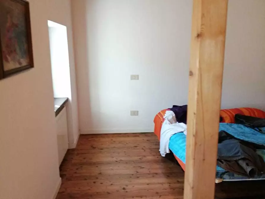 Immagine 45 di Porzione di casa in vendita  a Seravezza