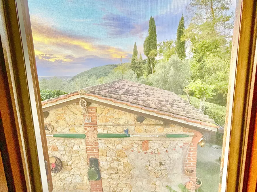 Immagine 70 di Porzione di casa in vendita  a Pietrasanta