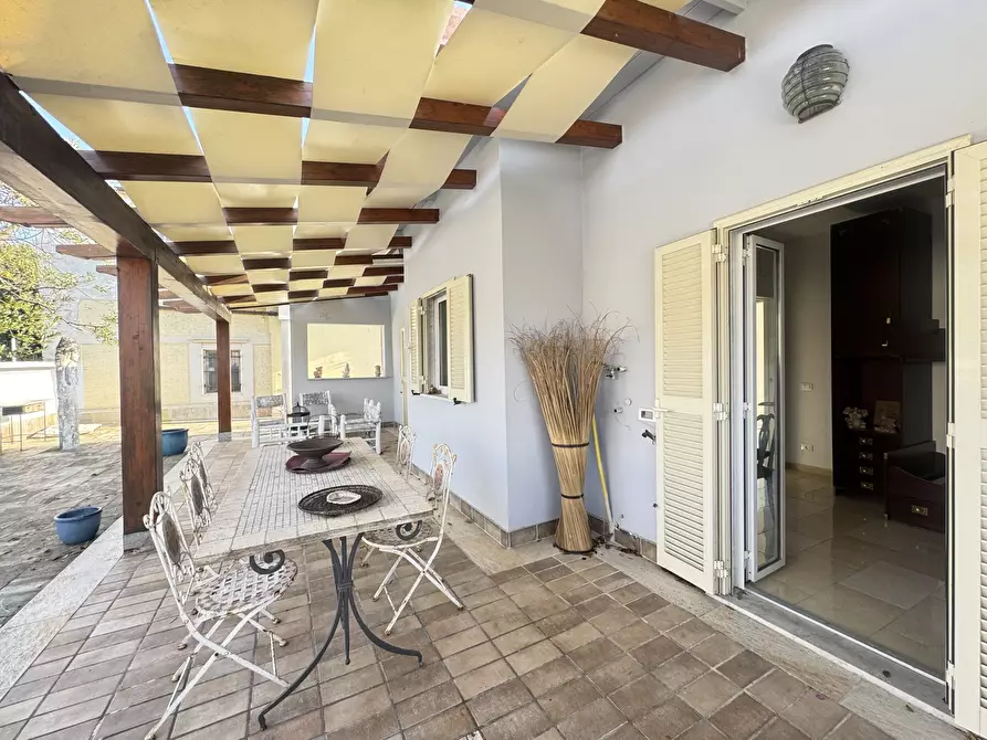 Immagine 30 di Villa in vendita  a Massa