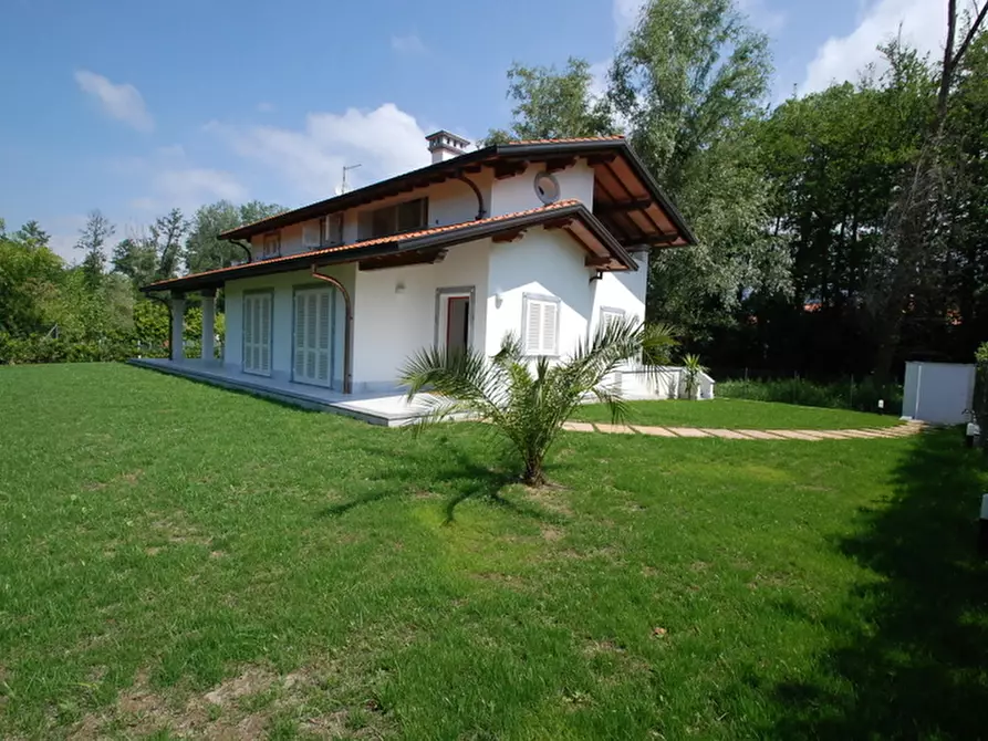 Immagine 106 di Villa in vendita  a Pietrasanta