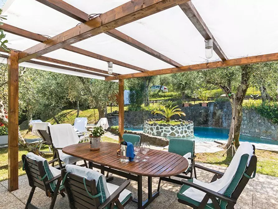 Immagine 4 di Casa indipendente in vendita  a Camaiore