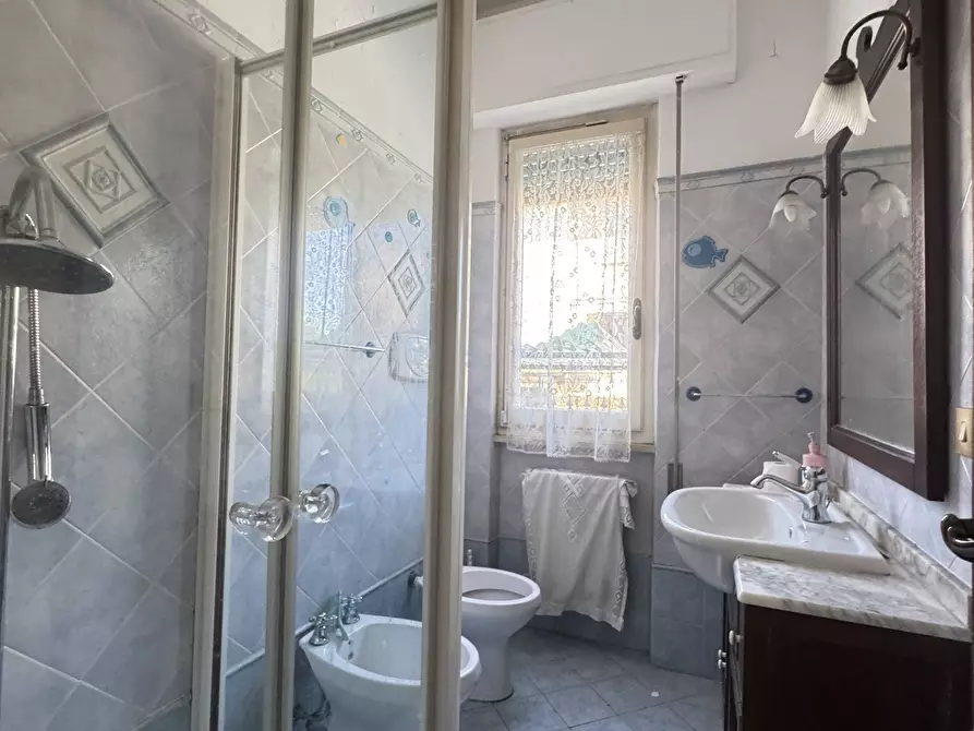 Immagine 16 di Casa indipendente in vendita  a Seravezza