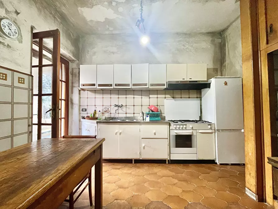 Immagine 12 di Casa indipendente in vendita  a Camaiore