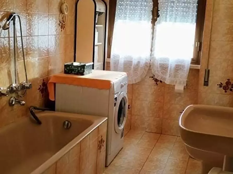 Immagine 10 di Casa indipendente in vendita  a Montignoso