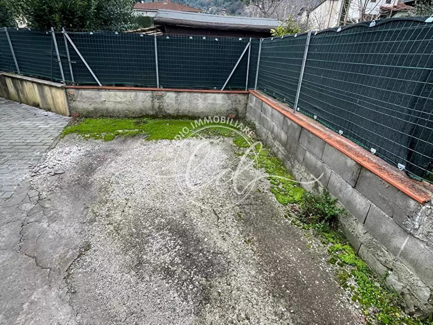 Immagine 2 di Casa semindipendente in vendita  a Camaiore