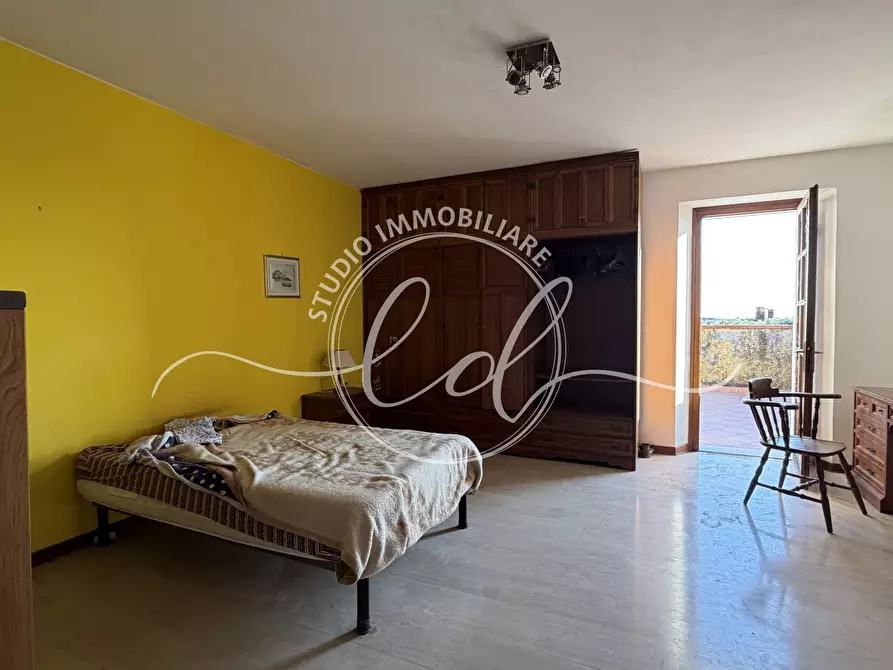 Immagine 52 di Porzione di casa in vendita  a Seravezza