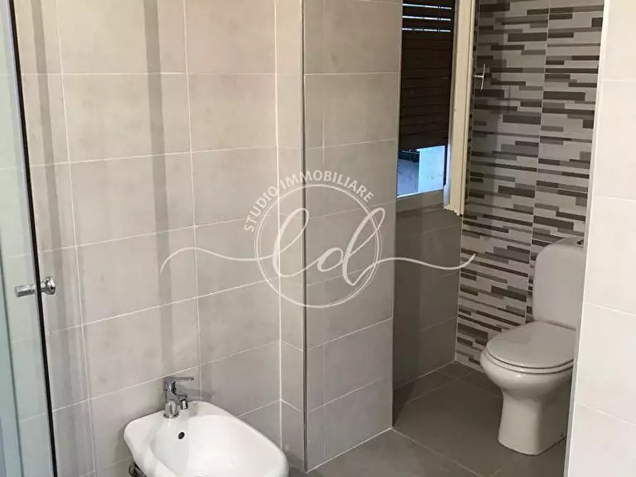 Immagine 29 di Quadrilocale in affitto  a Carrara