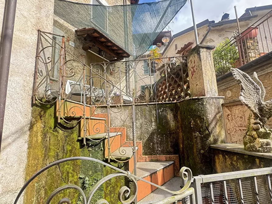 Immagine 40 di Terratetto in vendita  a Camaiore