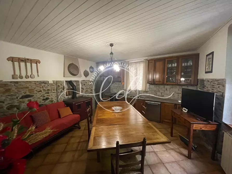 Immagine 9 di Porzione di casa in vendita  a Massarosa