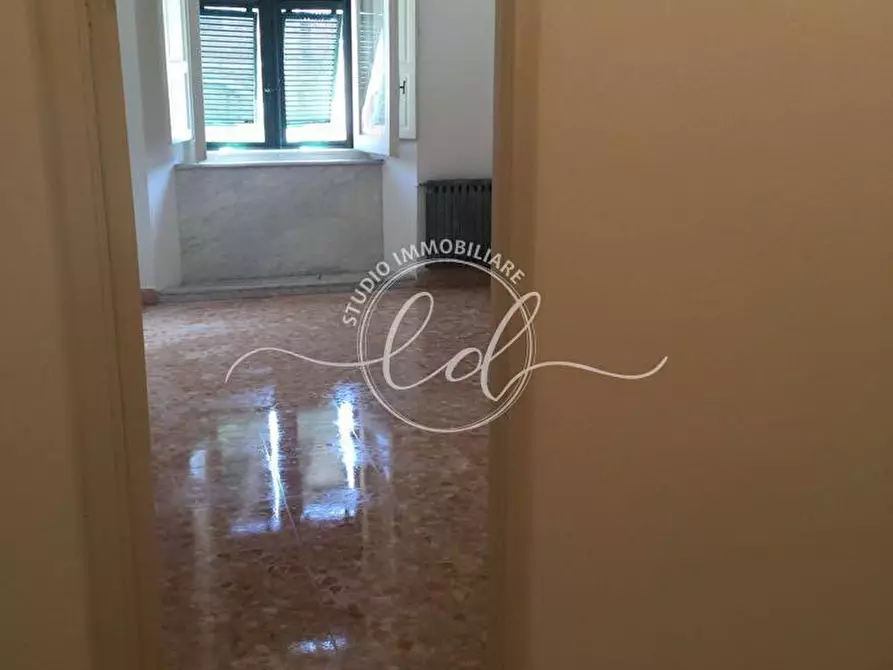 Immagine 17 di Quadrilocale in affitto  a Carrara