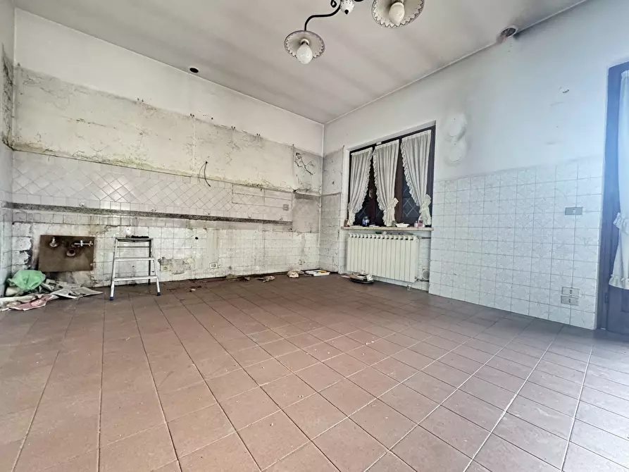 Immagine 26 di Rustico / casale in vendita  a Pietrasanta