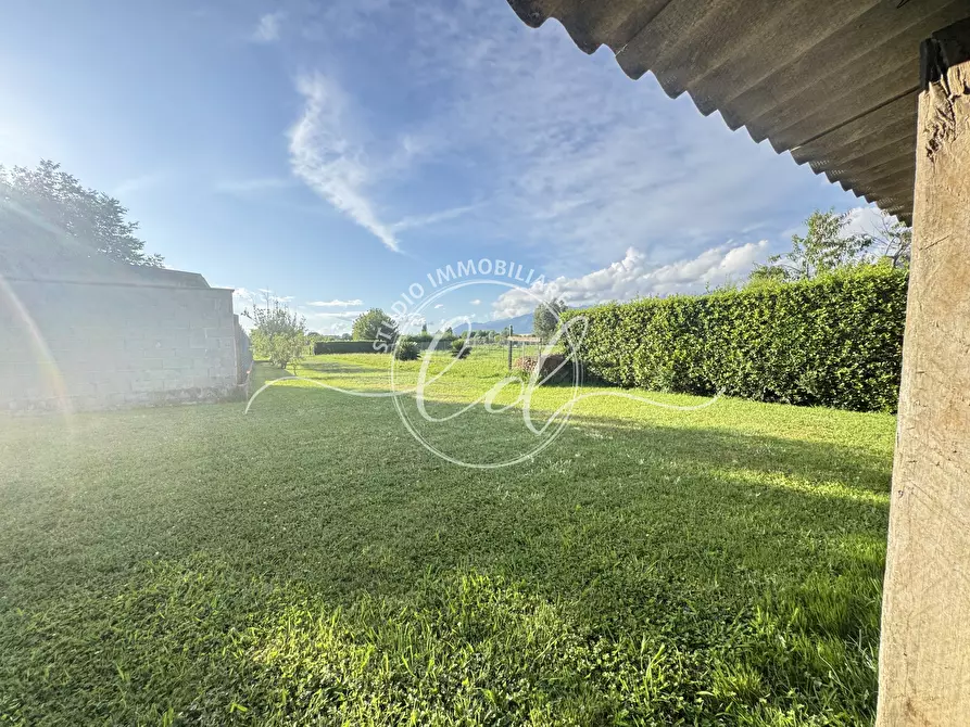 Immagine 57 di Porzione di casa in vendita  a Pietrasanta