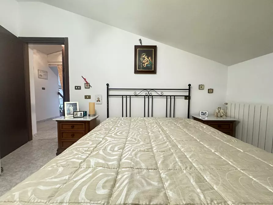 Immagine 35 di Quadrilocale in vendita  a Massa