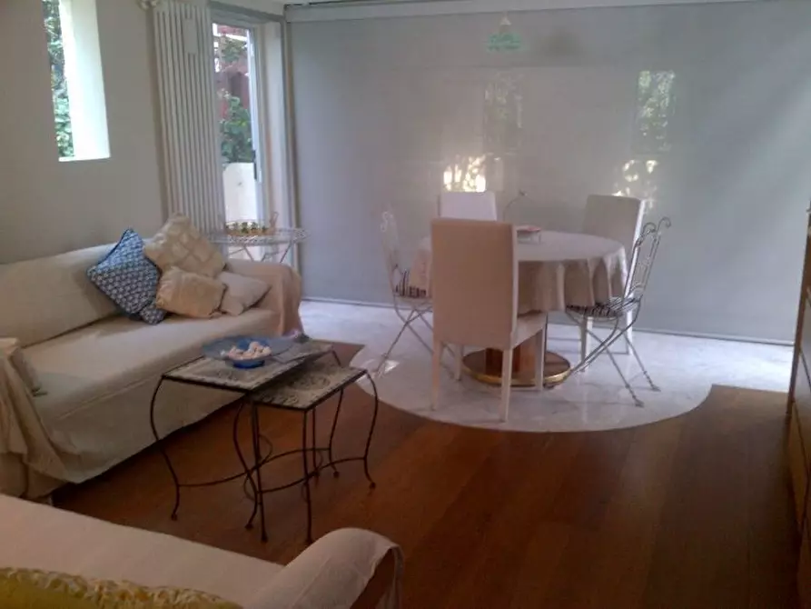 Immagine 15 di Villa in affitto  a Pietrasanta