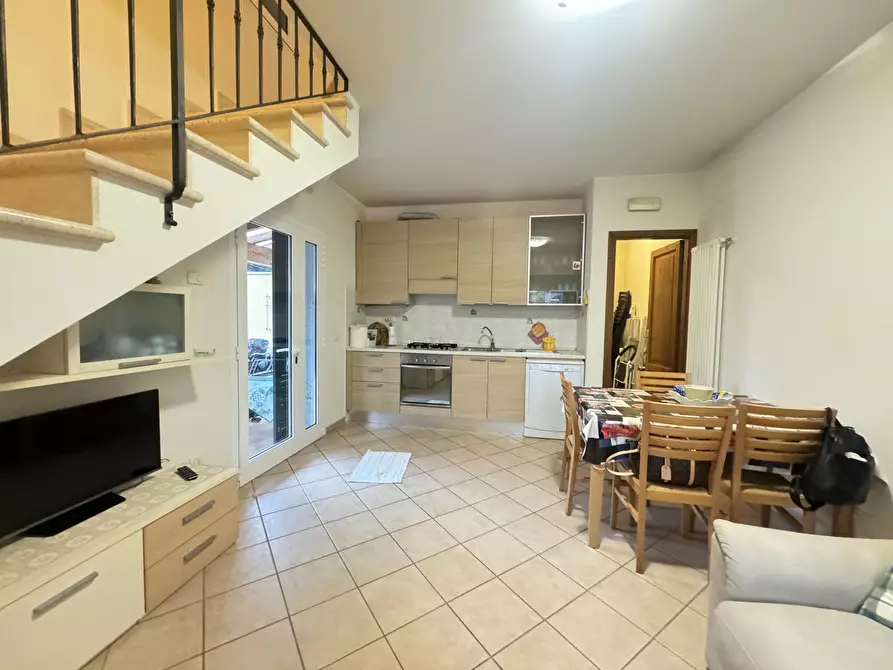 Immagine 19 di Casa indipendente in affitto  a Pietrasanta