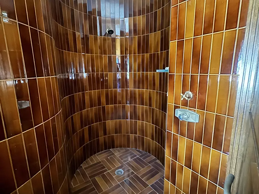 Immagine 63 di Porzione di casa in vendita  a Pietrasanta