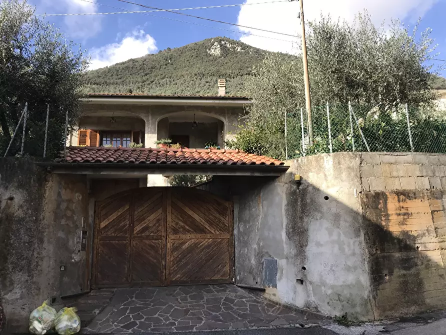 Immagine 1 di Casa indipendente in vendita  a Pietrasanta