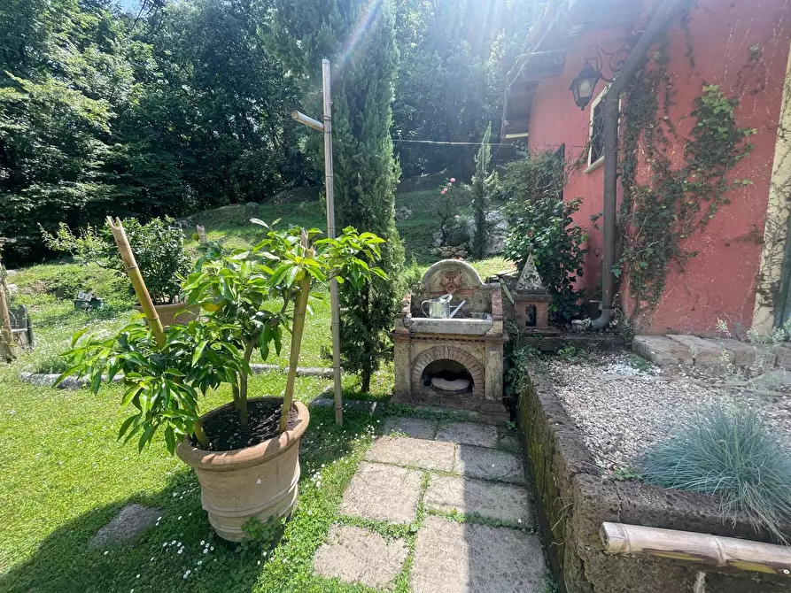 Immagine 54 di Casa indipendente in vendita  a Camaiore