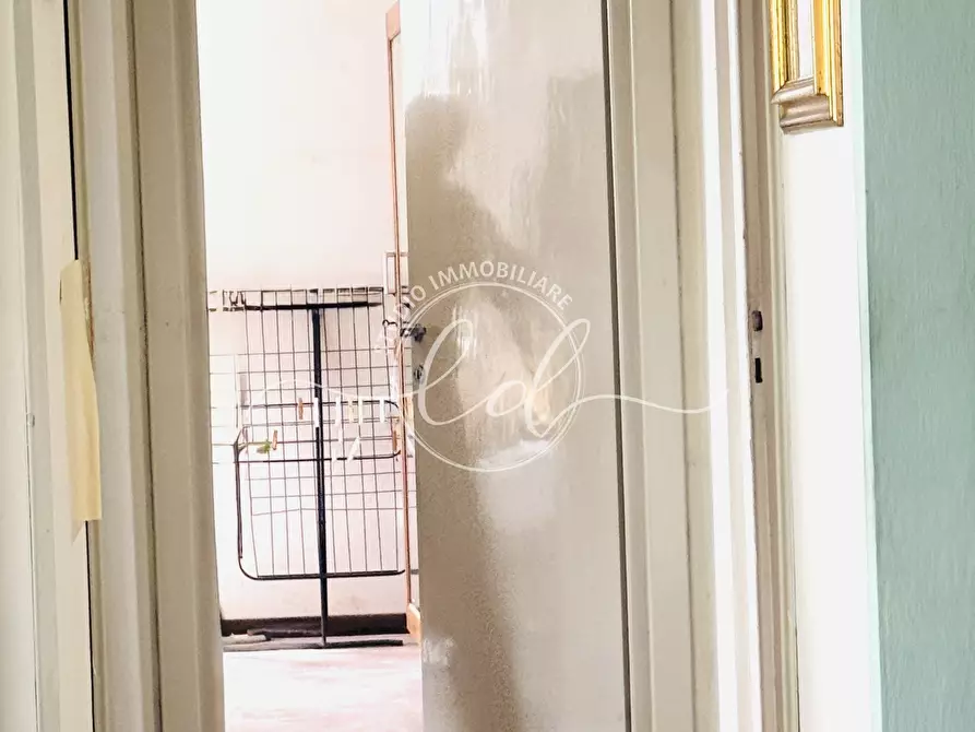 Immagine 55 di Pentalocale in vendita  a Lucca