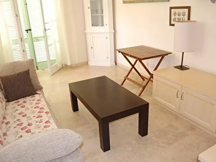 Immagine 9 di Casa indipendente in affitto  a Montignoso