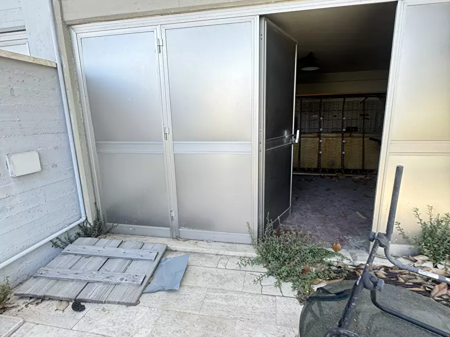 Immagine 8 di Porzione di casa in vendita  a Pietrasanta