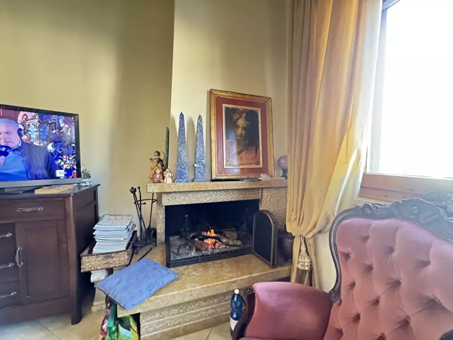 Immagine 8 di Quadrilocale in vendita  a Pietrasanta