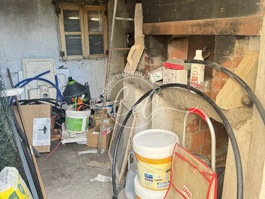 Immagine 3 di Porzione di casa in vendita  a Pietrasanta