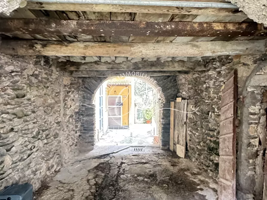 Immagine 63 di Porzione di casa in vendita  a Stazzema