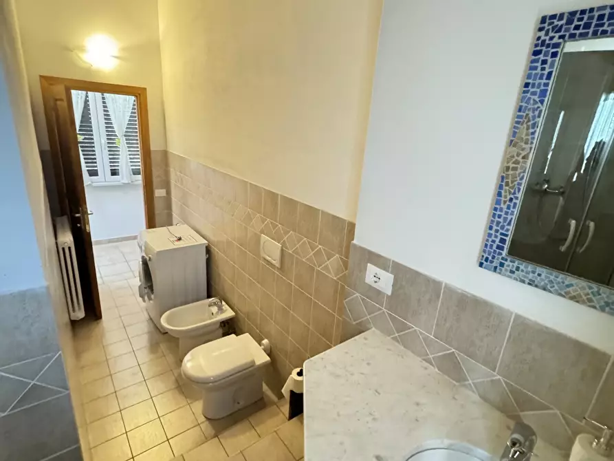 Immagine 40 di Casa indipendente in affitto  a Seravezza