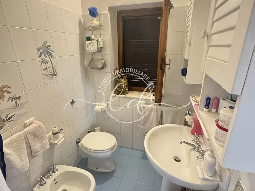 Immagine 20 di Porzione di casa in vendita  a Pietrasanta