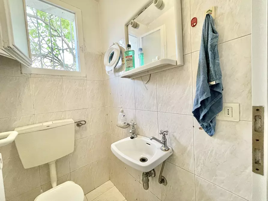 Immagine 18 di Porzione di casa in vendita  a Pietrasanta