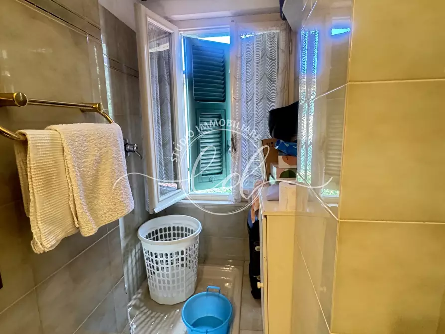 Immagine 44 di Porzione di casa in vendita  a Carrara