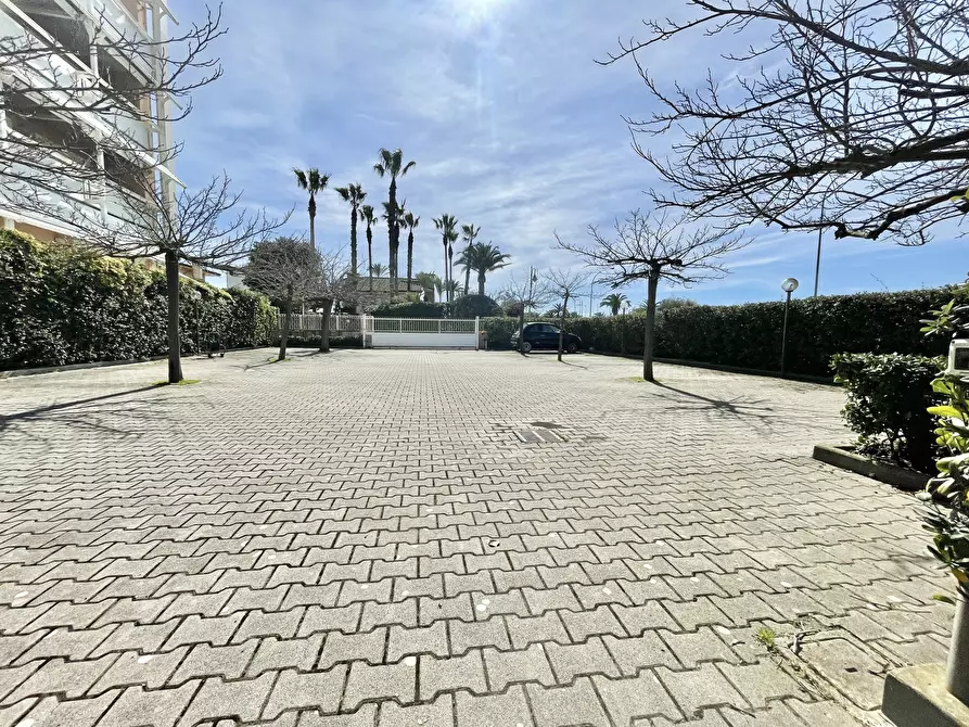 Immagine 23 di Trilocale in vendita  a Pietrasanta