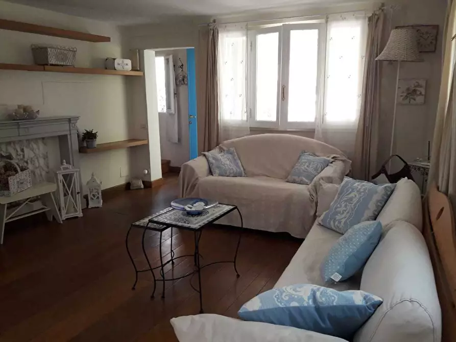 Immagine 5 di Villa in affitto  a Pietrasanta